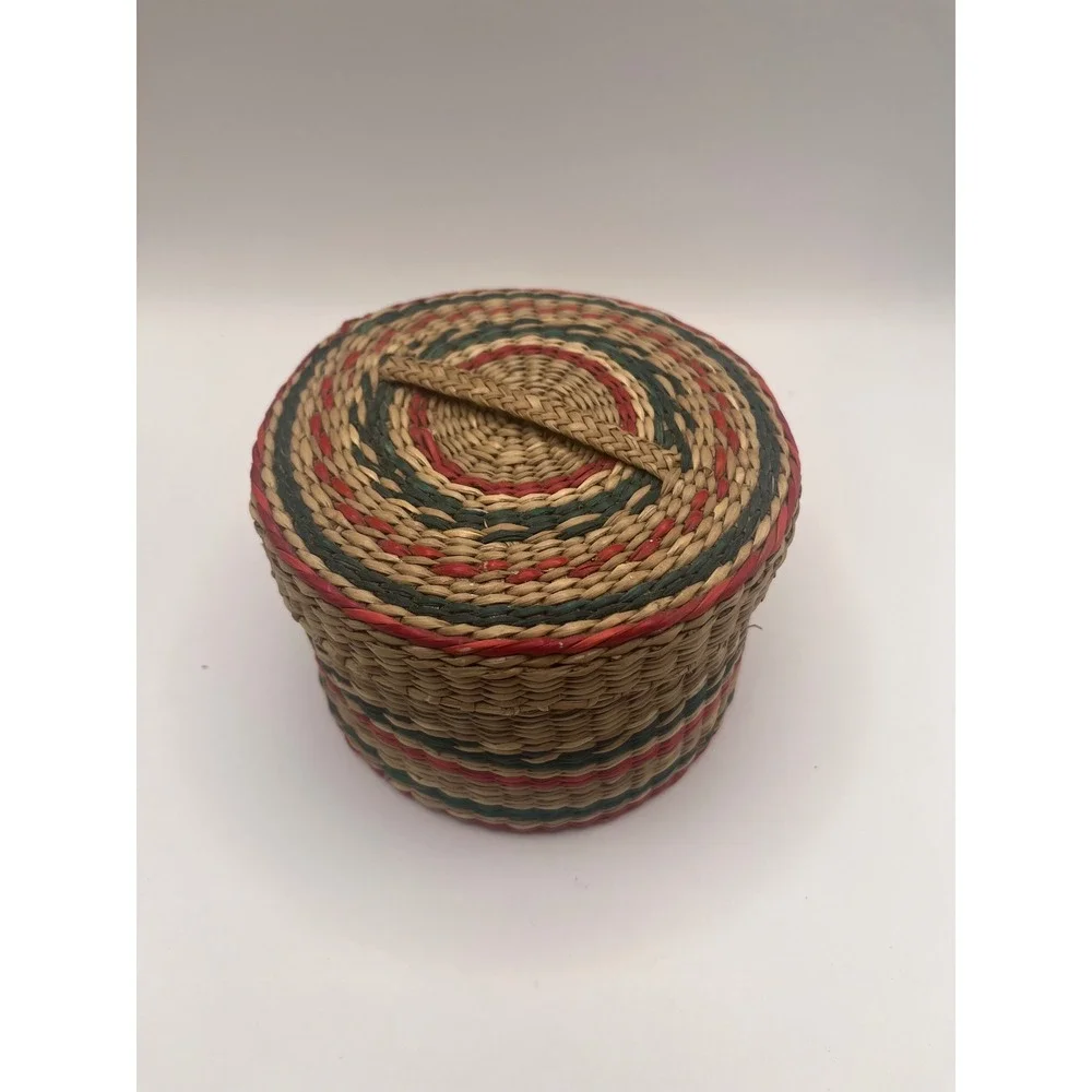 Vintage Woven Nesting Baskets with Lids Red Green Natural Straw Set of 2 Boho